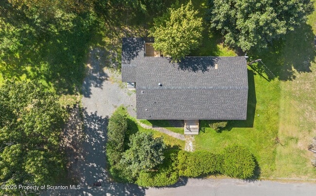 property at 720 Edgebrook Dr