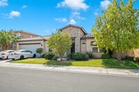 41335 Corte Nella Vita in Indio, CA - Foto de edificio - Building Photo