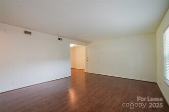 2634 Park Rd in Charlotte, NC - Building Photo - Building Photo