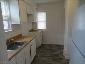 39 Eldred Ave in Bedford, OH - Building Photo - Building Photo