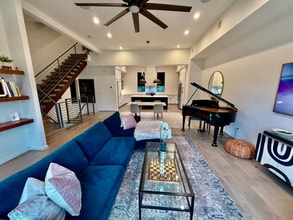 513 Memorial Heights Dr in Houston, TX - Foto de edificio - Building Photo