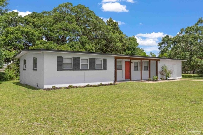 8 Goodman Ln in Pensacola, FL - Building Photo - Building Photo