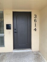 3612-3614-3614 Taylor St in Hollywood, FL - Building Photo