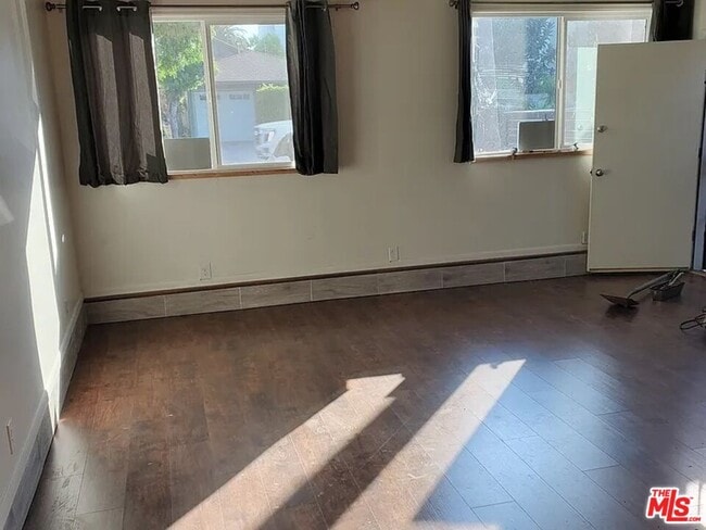 2362 Ocean Ave in Los Angeles, CA - Building Photo - Building Photo