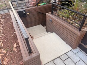 2122 2nd St NW in Washington, DC - Foto de edificio - Building Photo