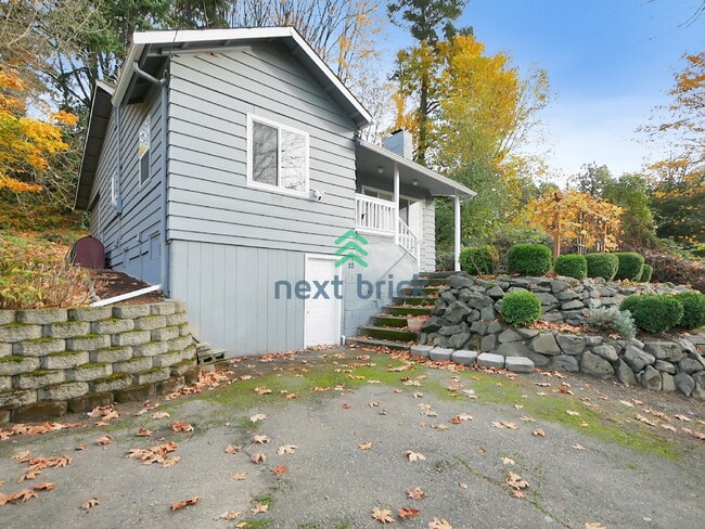 property at 10918 49th Ave S