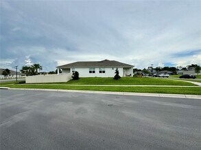 4330 Davos Dr in Clermont, FL - Building Photo - Building Photo
