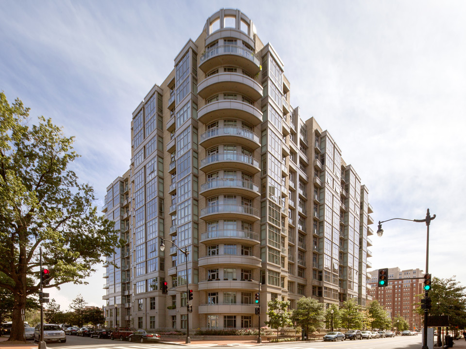 Madrigal Lofts in Washington, DC - Foto de edificio