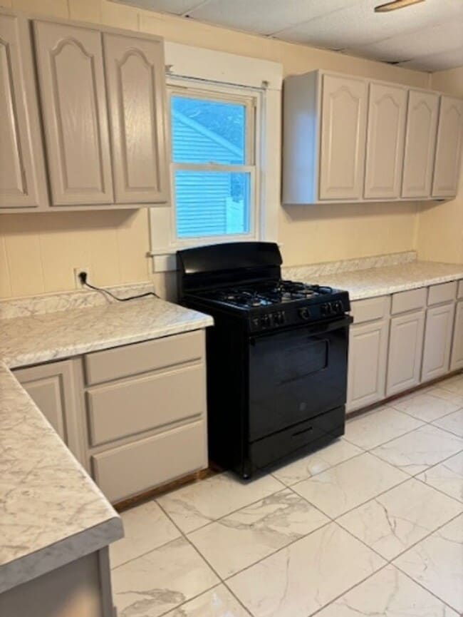 710 E University Ave in Urbana, IL - Building Photo - Building Photo