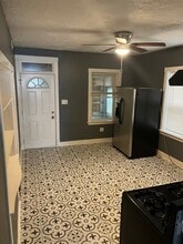 4034 W 21st St, Unit first floor in Chicago, IL - Building Photo - Building Photo