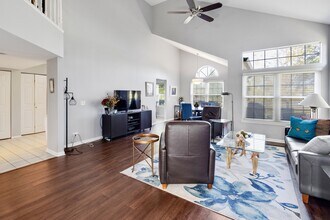 2344 County Farm Ln in Schaumburg, IL - Building Photo - Building Photo