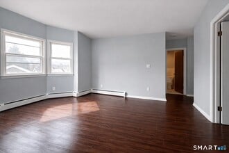 230 N Main St in Naugatuck, CT - Building Photo - Building Photo