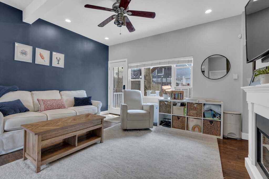 272 Boylston St in Boston, MA - Building Photo