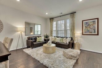 10110 Dorsey Ln in Lanham, MD - Building Photo - Building Photo