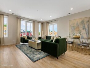 6035 W North Ave in Oak Park, IL - Building Photo - Building Photo