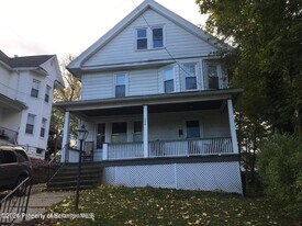 1026 Fairfield St in Scranton, PA - Building Photo