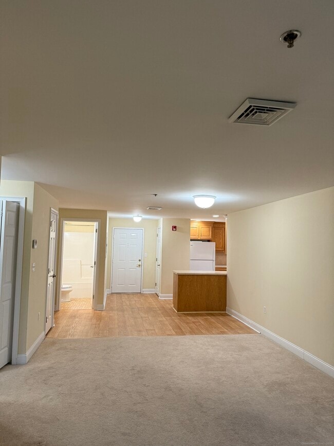 380 Main St in Wallingford, CT - Building Photo - Building Photo