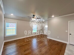 591 Bradford Dr in Springdale, AR - Building Photo - Building Photo