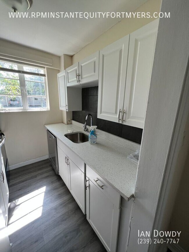 1510 Park Ave in Ft. Myers, FL - Building Photo - Building Photo