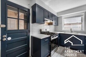 2715 W Berwyn Ave in Chicago, IL - Building Photo - Building Photo