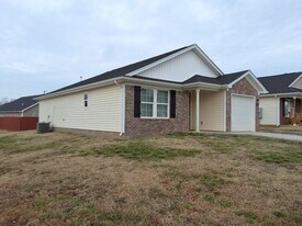 101 Kestrel Ct in Vine Grove, KY - Building Photo