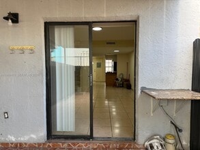 2310 W 60th St in Hialeah, FL - Building Photo - Building Photo