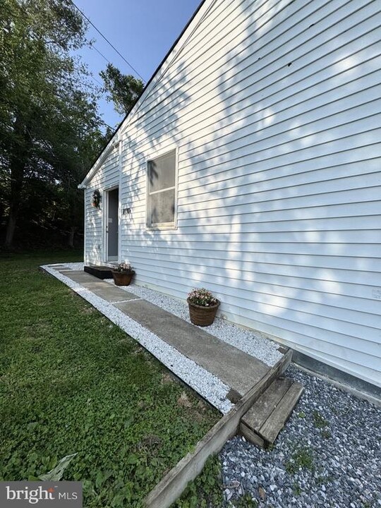 8110 Old Kiln Rd in Thurmont, MD - Building Photo