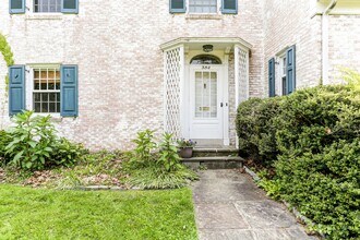 384 N 26th St in Camp Hill, PA - Building Photo - Building Photo