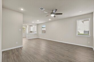 4325 Windswept Dr in Montgomery, TX - Building Photo - Building Photo