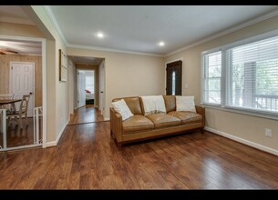 1209B S Dickerson Rd in Goodlettsville, TN - Building Photo - Building Photo