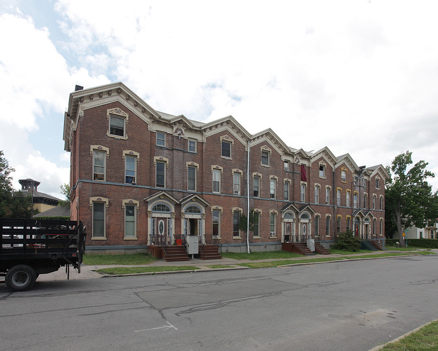 Plant Street Apartments in Utica, NY - Building Photo