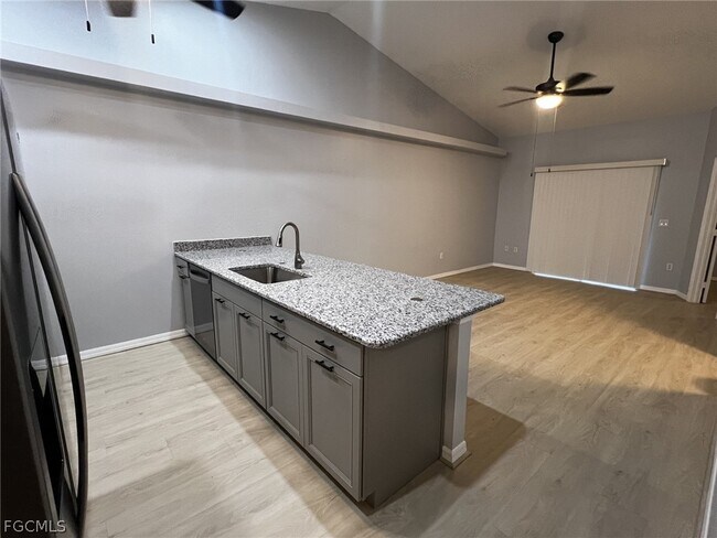 1428 SE 24th Ave in Cape Coral, FL - Building Photo - Building Photo