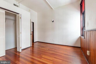 35 S 13th St in Philadelphia, PA - Building Photo - Building Photo