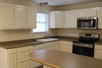 1610 Christine Rd in Wichita Falls, TX - Foto de edificio - Building Photo