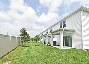 3101 Emerald Acrs Ln in Sanford, FL - Building Photo - Building Photo