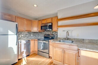 335 Marshall St in Nashville, TN - Building Photo - Building Photo