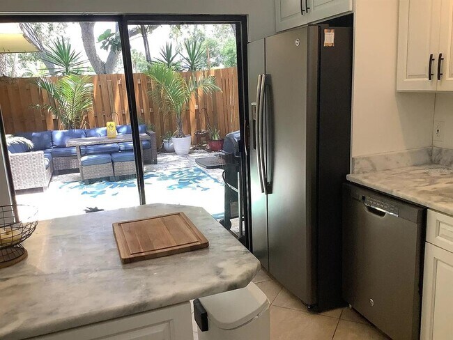 3802 Saxon Dr in New Smyrna Beach, FL - Building Photo - Building Photo