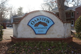 1111 Oakview Rd Apartamentos