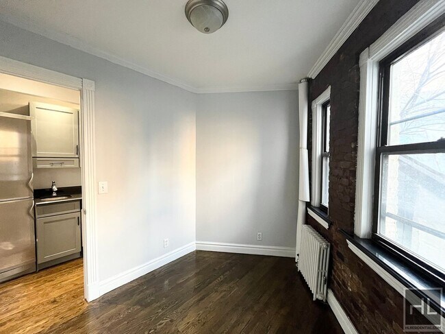 E 13TH ST., Unit 3F in New York, NY - Building Photo - Building Photo