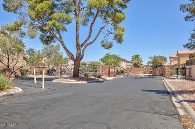 6736 Prairie Dusk Dr in Las Vegas, NV - Building Photo - Building Photo
