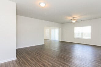 3812 Starry Sky Rd in Leland, NC - Foto de edificio - Building Photo