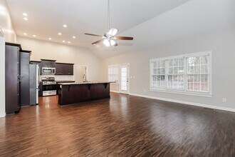 2414 Amber Glen Dr in Murfreesboro, TN - Foto de edificio - Building Photo