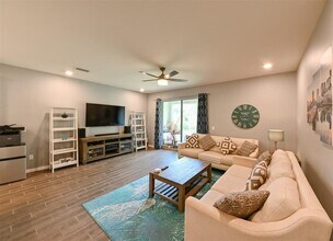 2876 Grand Kemerton Pl in Tampa, FL - Building Photo - Building Photo