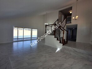 26803 Lugar De Oro Dr in Santa Clarita, CA - Building Photo - Building Photo