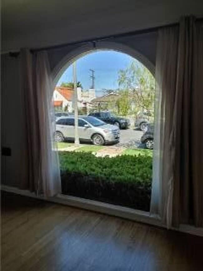 243 1/2-169-162 Park Ave in Long Beach, CA - Building Photo - Building Photo