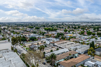 La Rhonda Apartments in Whittier, CA - Building Photo - Building Photo