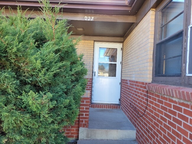 227 Carroll Ave in Cheyenne, WY - Building Photo - Building Photo