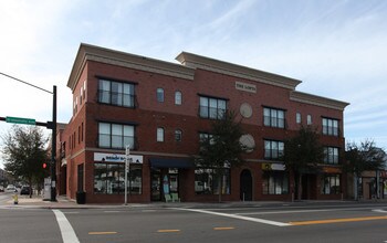 Lofts at West University in Gainesville, FL - Building Photo - Building Photo