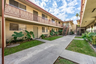 Regency-Baldwin Apartments in El Monte, CA - Building Photo - Building Photo