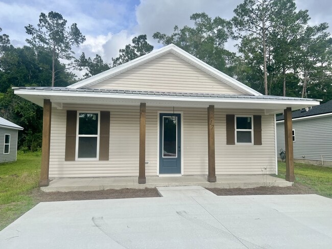property at 17 L M St